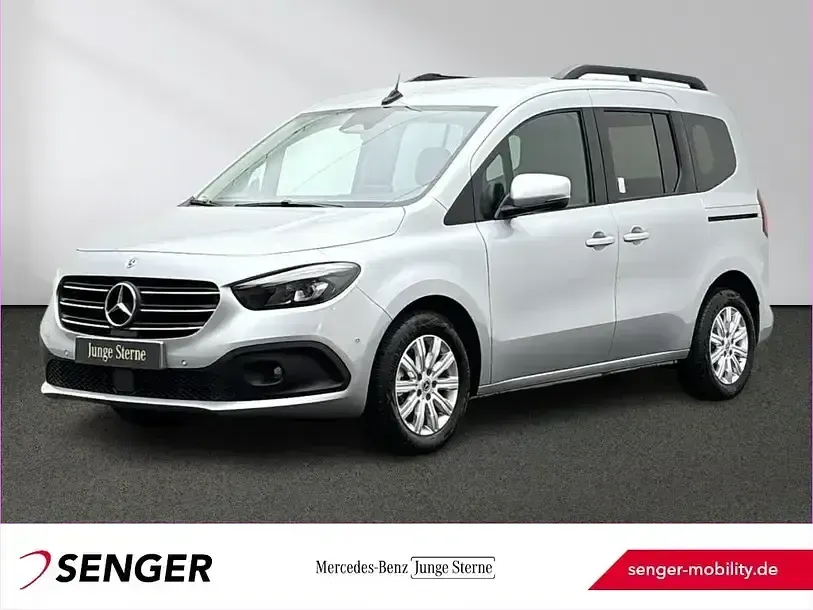 Gebraucht Mercedes T180 Progressive 116 PS (85 kW) 2025 Van / Kleinbus