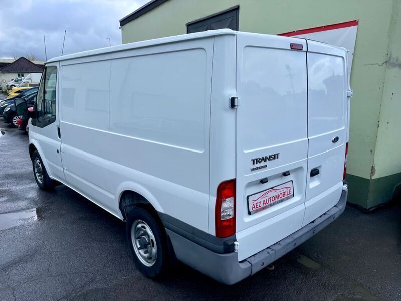 Second-hand Ford Transit 101 CP (74 kW) 2012 Alb Monovolum