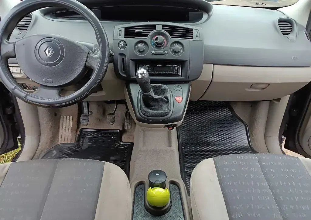 Używany Renault Scénic Authentique 107 KM (78 kW) 2003 Szary Minivan