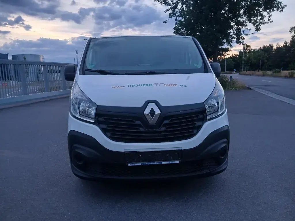 Gebraucht Renault Trafic 95 PS (69 kW) 2018 Weiß Van / Kleinbus