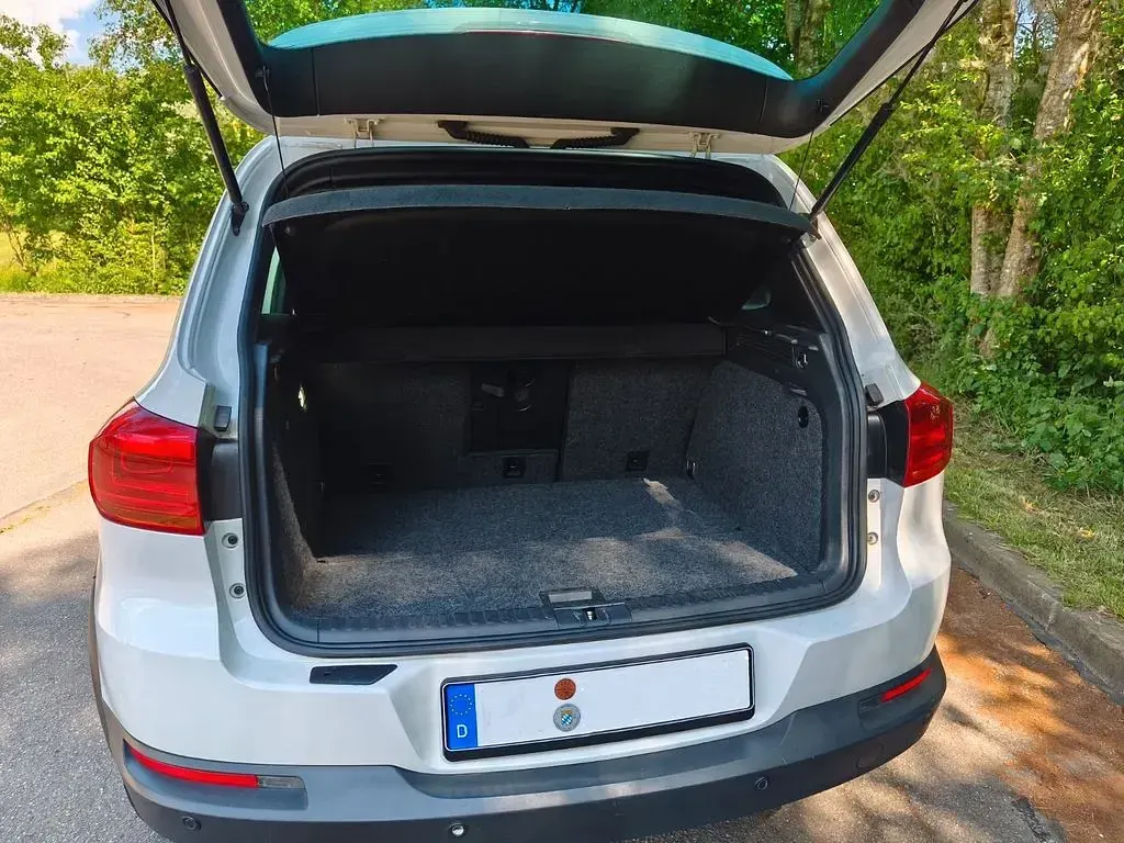 Gebraucht VW Tiguan LOUNGE 150 PS (110 kW) 2016 Weiß SUV