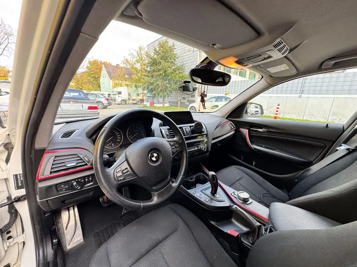 Gebraucht BMW 118 Comfort Edition 136 PS (100 kW) 2017 Weiß Kleinwagen