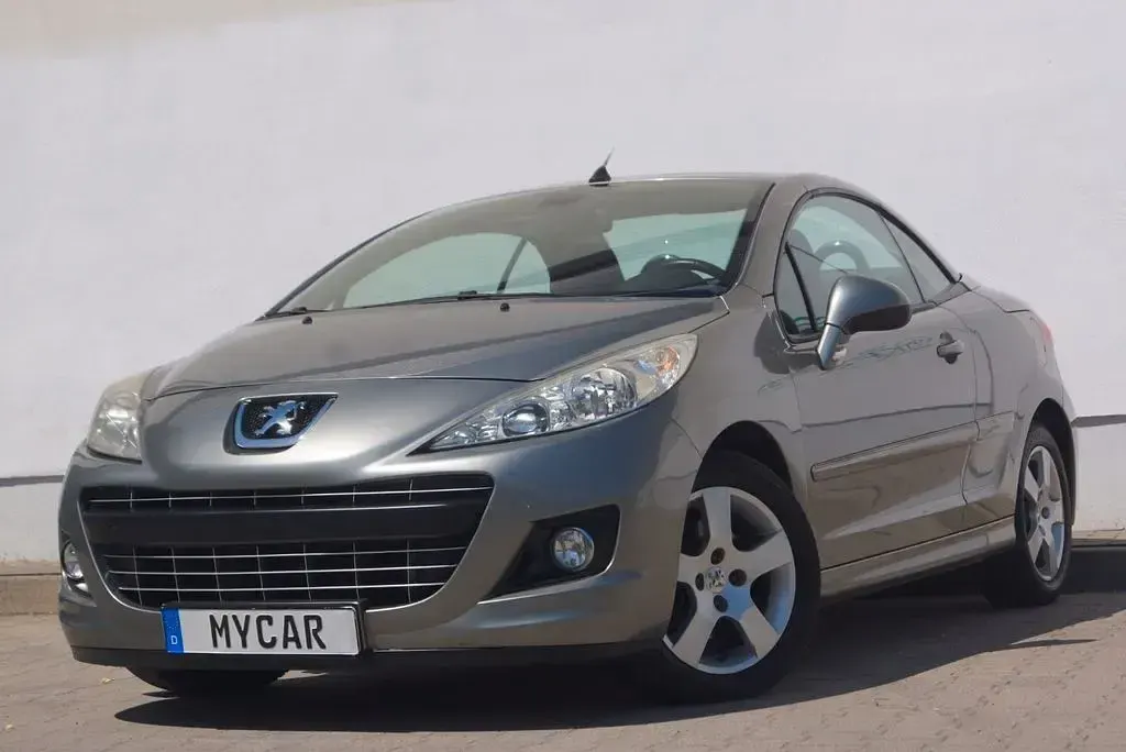 Gebraucht Peugeot 207 CC Premium 150 PS (110 kW) 2010 Grau Cabrio