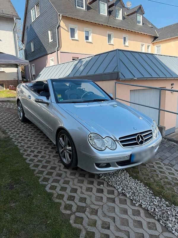 Gebraucht Mercedes CLK200 184 PS (135 kW) 2009 Silber Cabrio