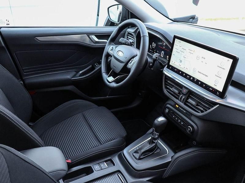 Neu Ford Focus Titanium X 155 PS (114 kW) 2026 Magneticgrau (metallic) Limousine