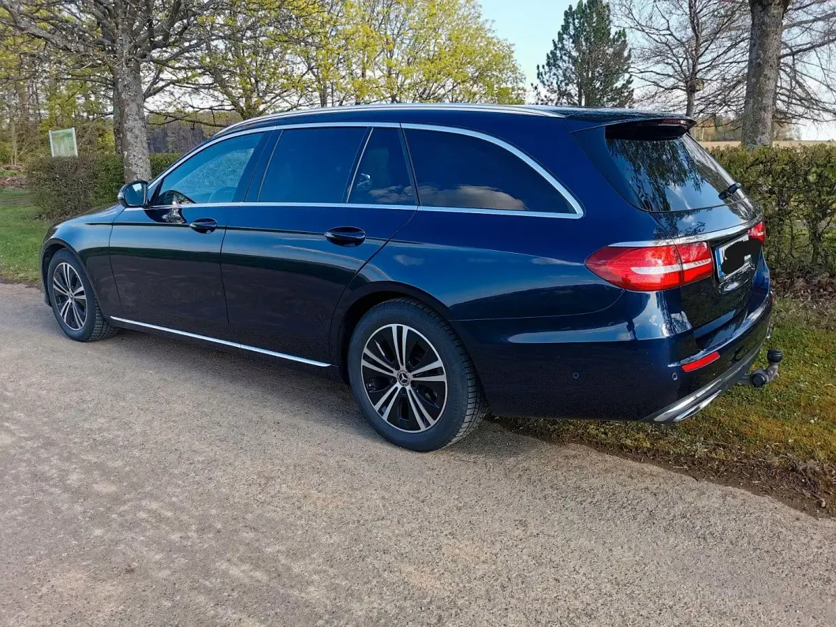 Occasion Mercedes E300 245 ch (180 kW) 2018 Bleue Berline