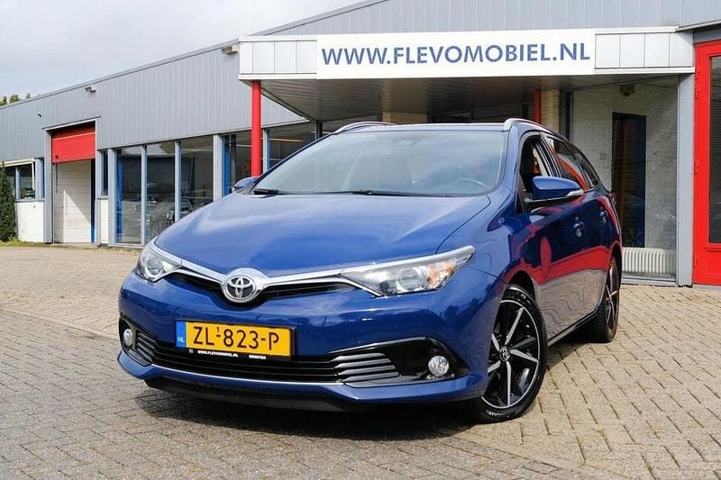 Blau Gebraucht 2019 Toyota Auris Touring Sports Active Kombi | 10.750 € (Fairer Preis) - Bild 1/4