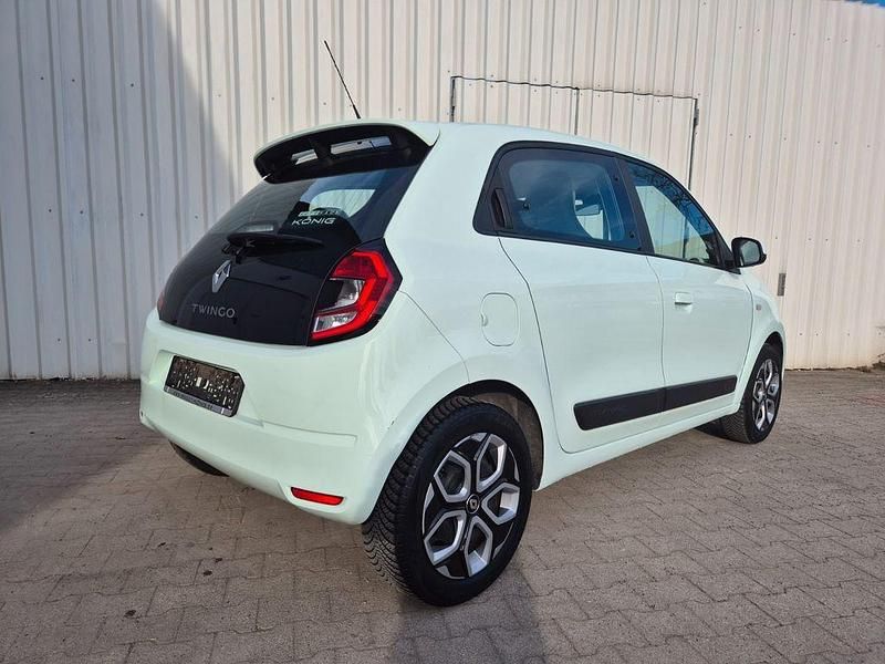 Gebraucht Renault Twingo LIMITED 73 PS (53 kW) 2020 Grün Kleinwagen