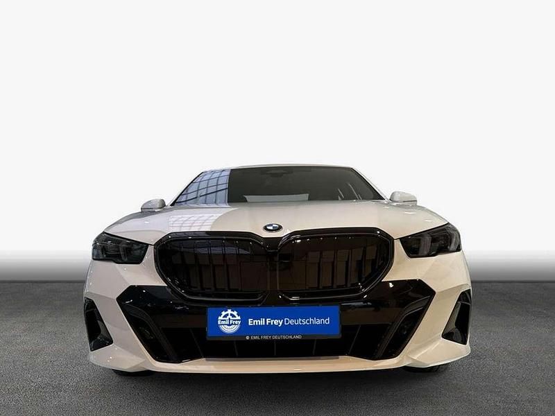 Neu BMW 520 Performance 197 PS (144 kW) 2026 Weiß Limousine