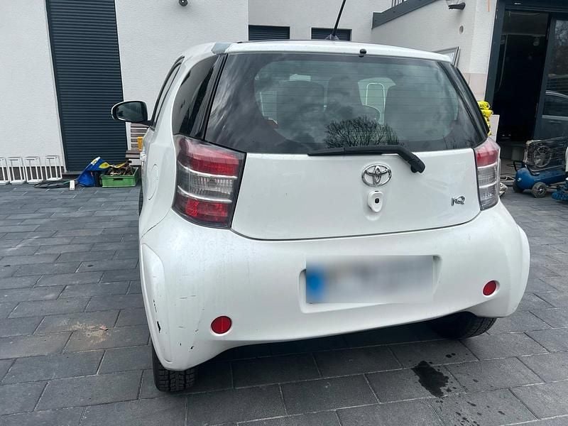 Gebraucht Toyota iQ 98 PS (72 kW) 2009 Weiß Kleinwagen