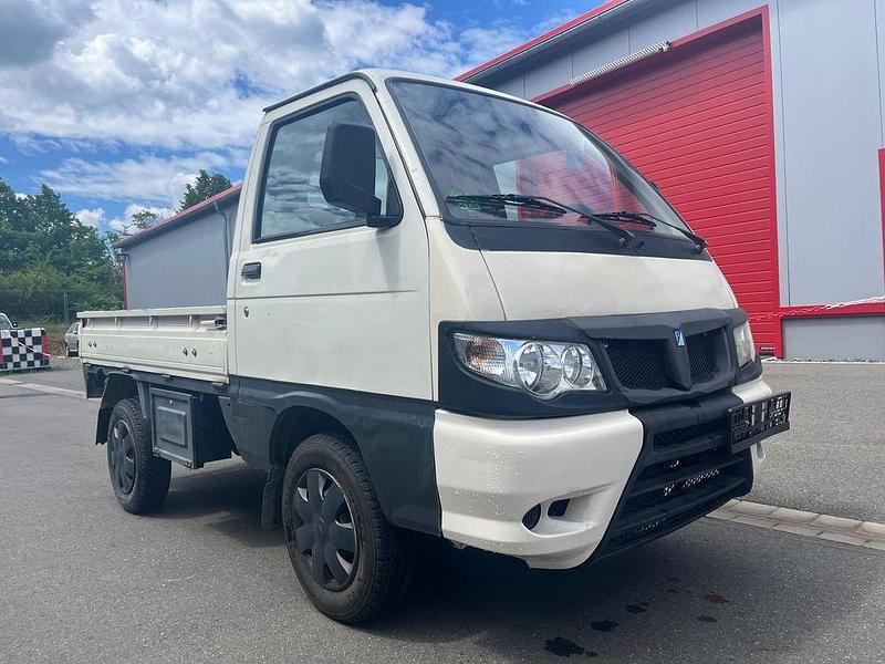 Gebraucht Piaggio Porter 71 PS (52 kW) 2012 Weiß SUV