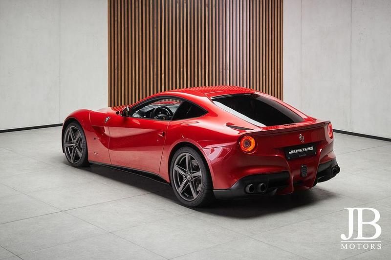 Gebraucht Ferrari F12 741 PS (545 kW) 2013 Rot Coupé