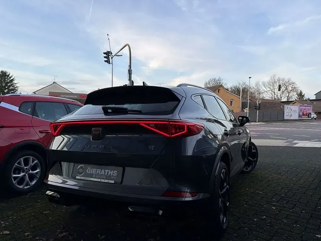 Usado Cupra Formentor VZ 310 CV (228 kW) 2024 Gris SUV