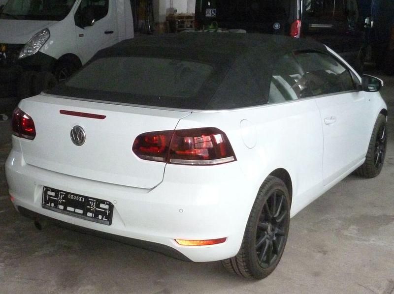 Gebraucht VW Golf Cabriolet Cup 105 PS (77 kW) 2014 Weiß Cabrio