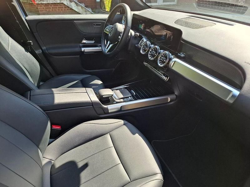 Gebraucht Mercedes EQB250 139 kW (190 PS) 2022 Blau SUV