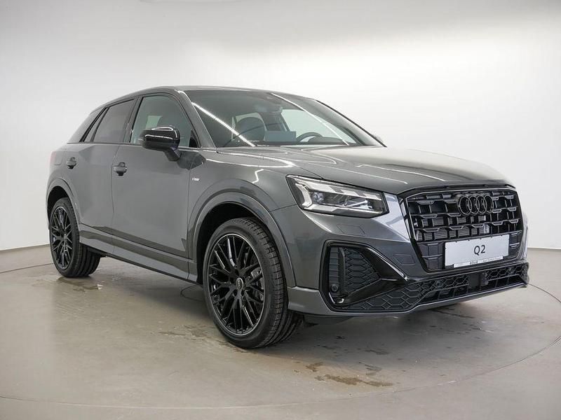 Neu Audi Q2 S-Line 150 PS (110 kW) 2026 Grau SUV