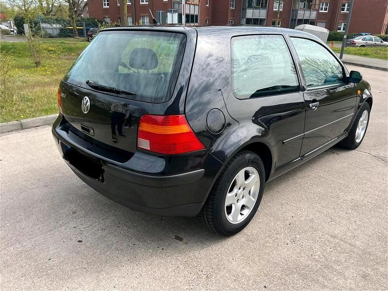 Gebraucht VW Golf 75 PS (55 kW) 1999 Schwarz Coupé