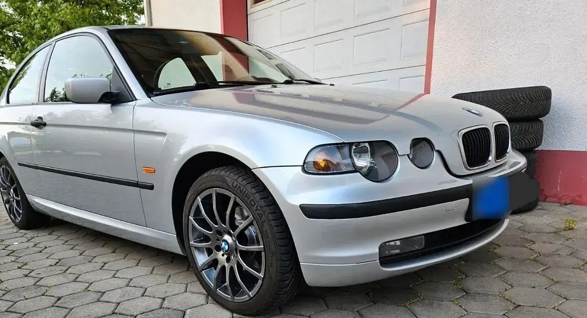 Gebraucht BMW 316 115 PS (84 kW) 2004 Silber Kombi