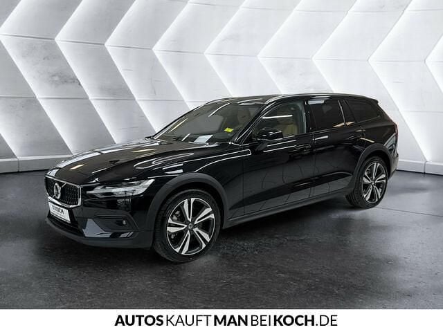 Gebraucht Volvo V60 CC Ultimate 250 PS (183 kW) 2024 Othercolor Kombi