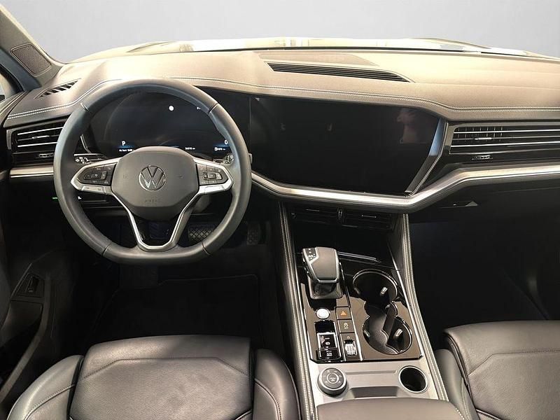 Gebraucht VW Touareg IQ Drive 231 PS (169 kW) 2025 Grenadillschwarz metallic (metallic) SUV