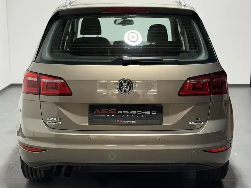 Gebraucht VW Golf Sportsvan Highline 125 PS (91 kW) 2014 Gold Van / Kleinbus