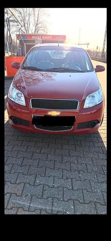 Gebraucht Chevrolet Aveo 85 PS (62 kW) 2010 Rot Kleinwagen