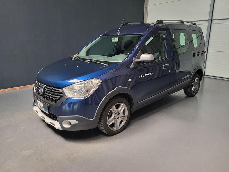 Blau Gebraucht 2020 Dacia Dokker Stepway Van | 12.950 € (Fairer Preis) - Bild 1/4