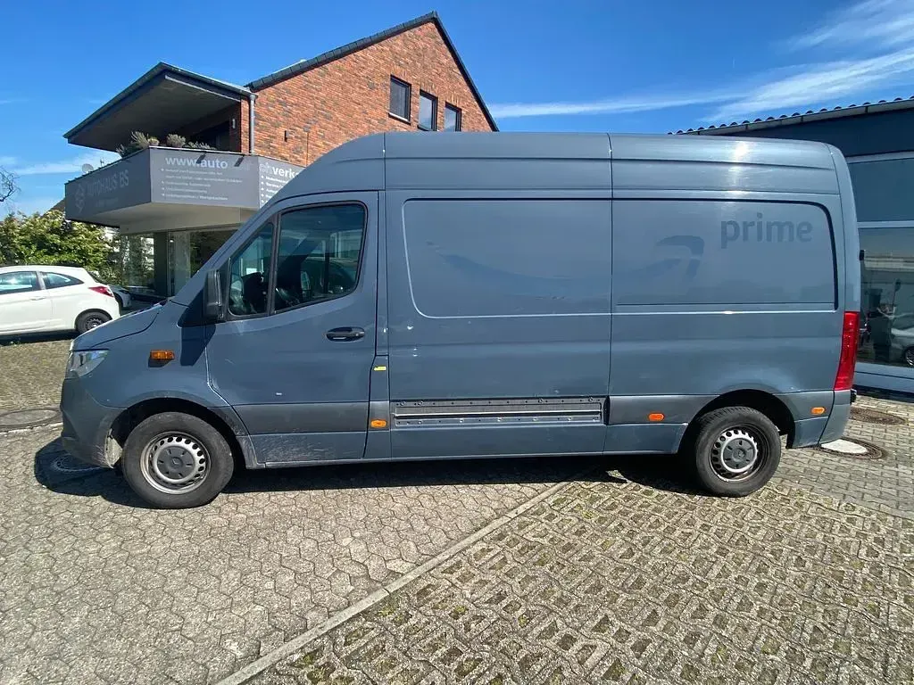Gebraucht Mercedes Sprinter 143 PS (105 kW) 2020 Grau Van