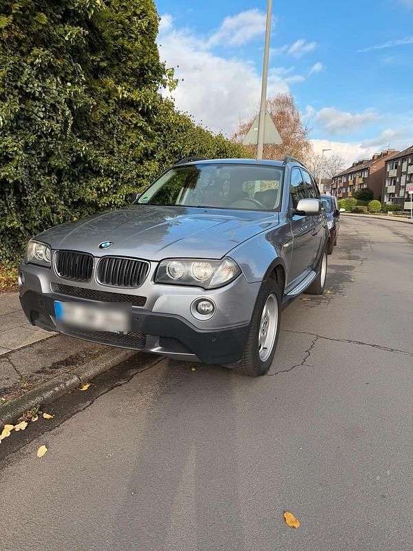 Grau Gebraucht 2007 BMW X3 SUV | 4.500 € (Fairer Preis) - Bild 1/4