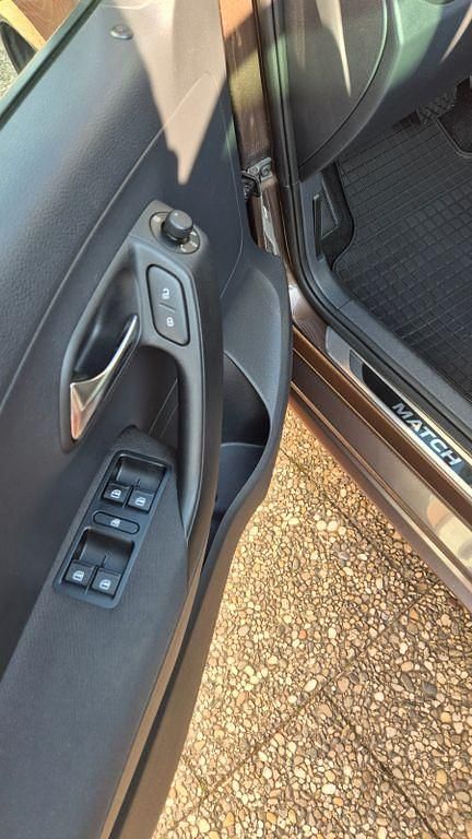 Gebraucht VW Polo Match 90 PS (66 kW) 2012 Braun Kleinwagen