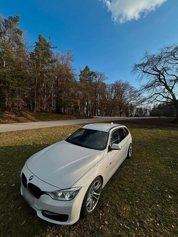 Gebraucht BMW 330 258 PS (189 kW) 2012 Weiß Kombi