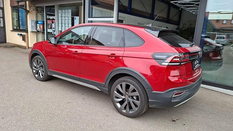 Używany VW Taigo 150 KM (110 kW) 2022 Czerwony SUV