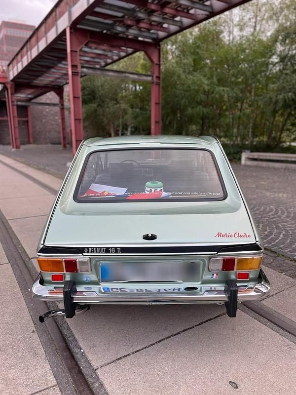 Grün Gebraucht 1979 Renault Clio Limousine | 9.016 € - Bild 1/4
