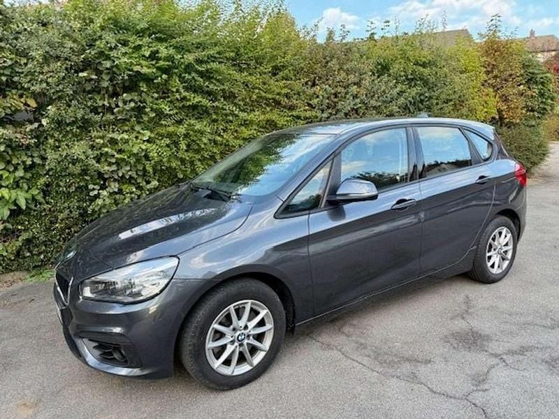 Grau Gebraucht 2015 BMW 218 Kombi | 12.490 € (Guter Preis) - Bild 1/4