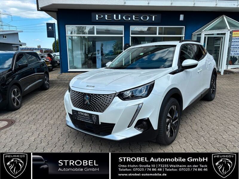 Weiß Gebraucht 2021 Peugeot e-2008 Allure SUV | 17.990 € (Guter Preis) - Bild 1/4