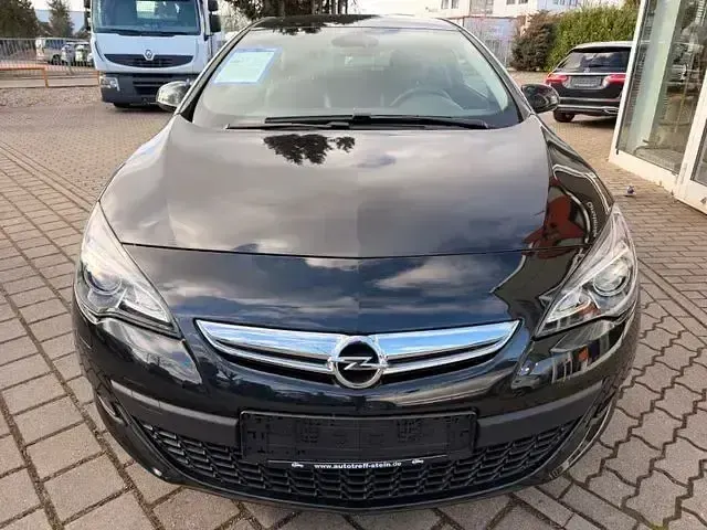 Gebraucht Opel Astra GTC Innovation 120 PS (88 kW) 2012 Schwarz Coupé
