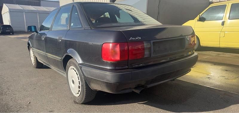 Gebraucht Audi 80 90 PS (66 kW) 1991 Schwarz Limousine