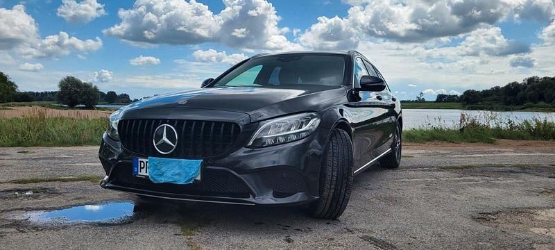 Schwarz Gebraucht 2020 Mercedes C220 Kombi | 22.499 € (Superpreis) - Bild 1/4