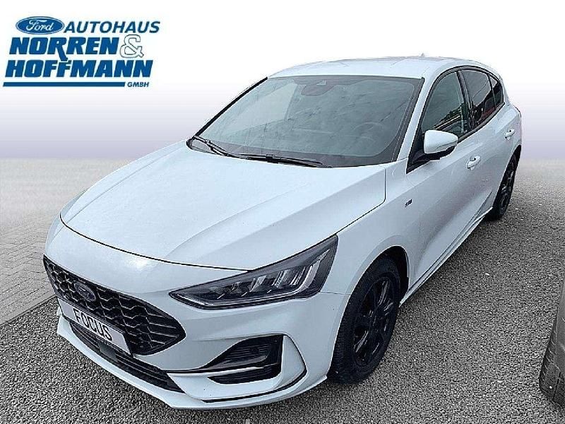 Frostweiß Gebraucht 2023 Ford Focus ST-Line Limousine | 21.650 € (Fairer Preis) - Bild 1/4
