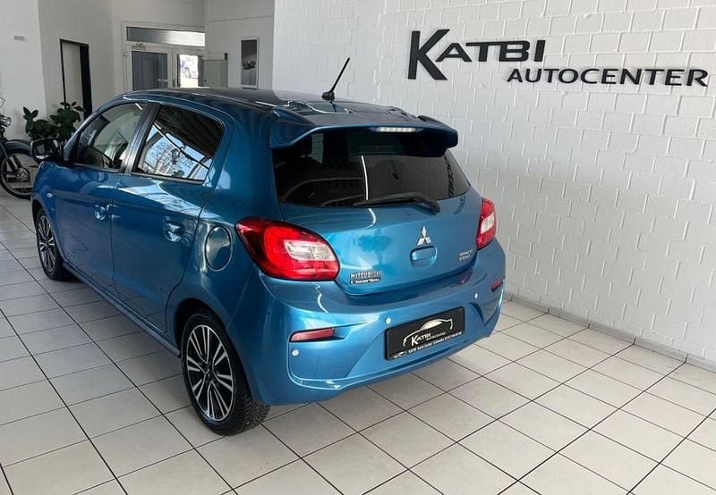 Gebraucht Mitsubishi Space Star 80 PS (58 kW) 2017 Blau Kleinwagen