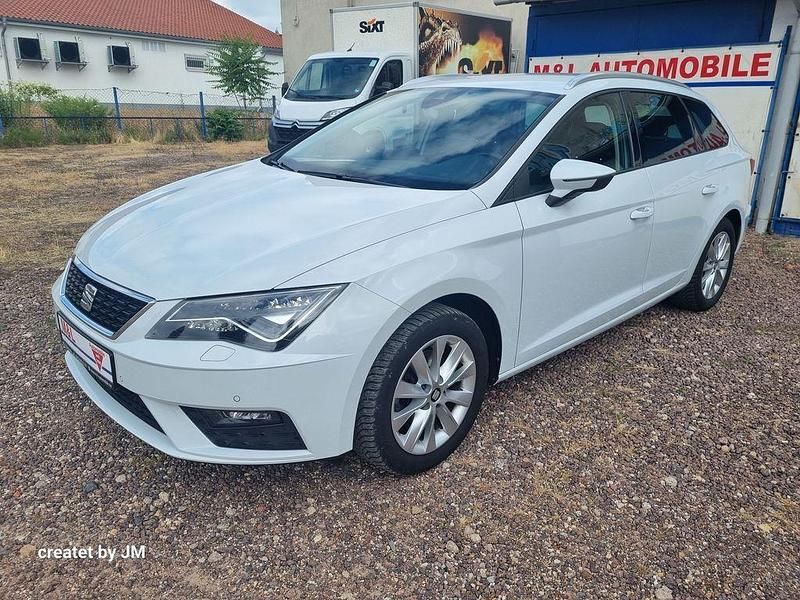 Weiß Gebraucht 2018 Seat Leon ST Kombi | 13.784 € (Fairer Preis) - Bild 1/4