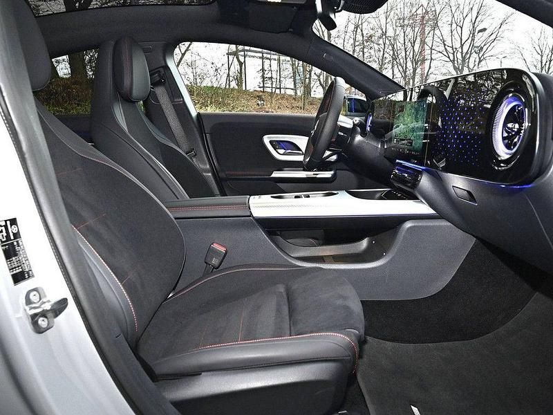 Gebraucht Mercedes CLA 250+ AMG line 200 kW (272 PS) 2025 Grau Limousine