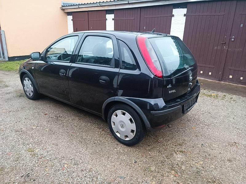 Schwarz Gebraucht 2005 Opel Corsa Limousine | 600 € (Superpreis) - Bild 1/4