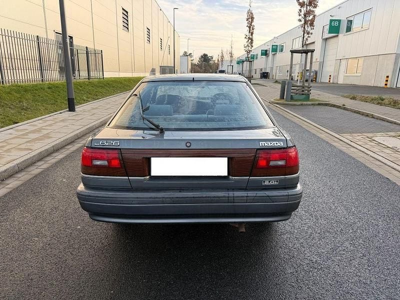 Gebraucht Mazda 626 90 PS (66 kW) 1988 Grau Limousine