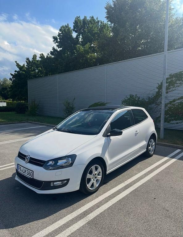 Weiß Gebraucht 2012 VW Polo Black Edition Kleinwagen | 4.200 € (Guter Preis) - Bild 1/4
