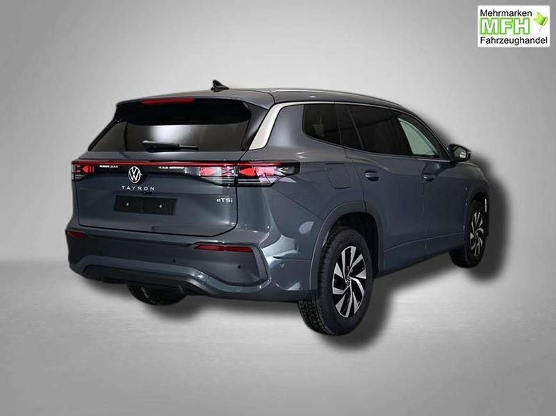 Neu VW Tayron Life 150 PS (110 kW) 2026 Delfingrau metallic SUV