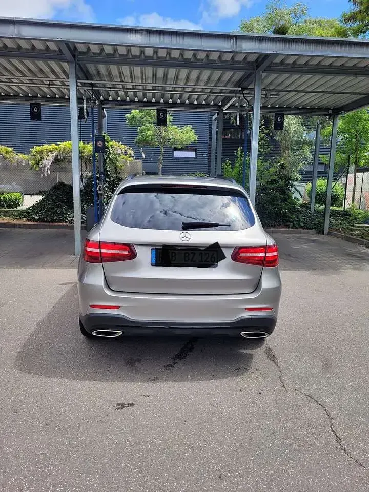 Gebraucht Mercedes GLC250 211 PS (155 kW) 2018 Grau SUV