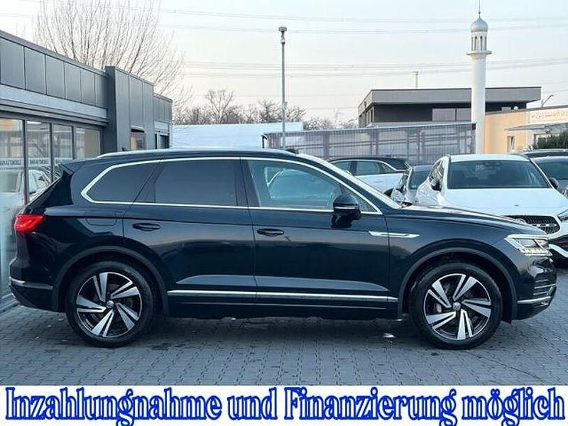 Gebraucht VW Touareg Elegance 286 PS (210 kW) 2018 Blau SUV