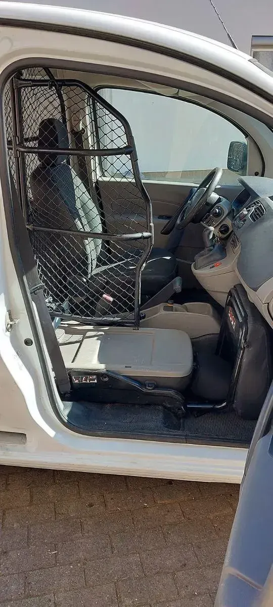 Gebraucht Renault Kangoo Expression 90 PS (66 kW) 2011 Weiß Van / Kleinbus