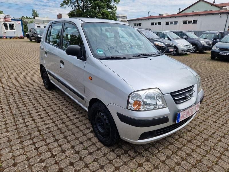 Gebraucht Hyundai Atos 58 PS (42 kW) 2004 Bright silver Kleinwagen